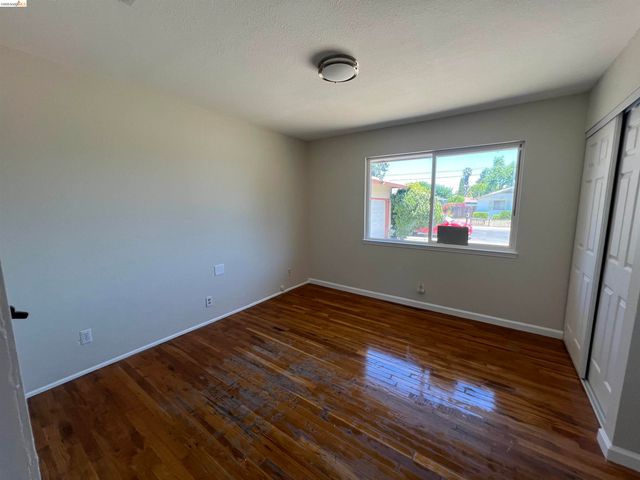 2467 Tanager Cir, Concord, CA 94520