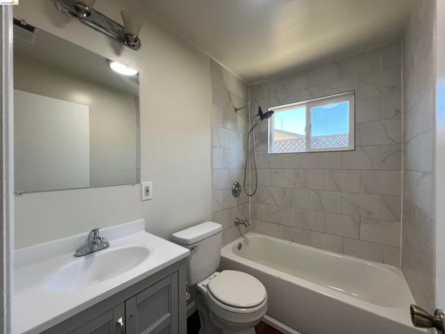2467 Tanager Cir, Concord, CA 94520