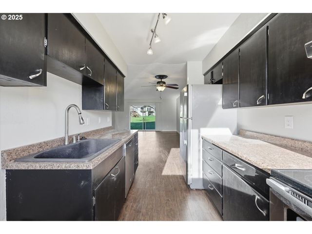 1795 Ne 19TH St, Gresham, OR 97030