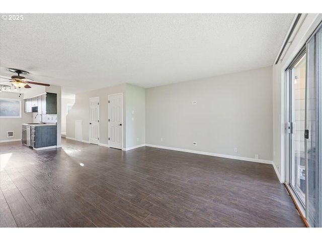 1795 Ne 19TH St, Gresham, OR 97030