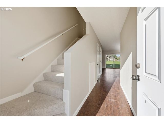 1795 Ne 19TH St, Gresham, OR 97030