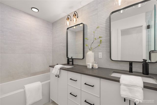 2230 B NW 60th Street, Seattle, WA 98107