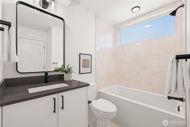 2230 B NW 60th Street, Seattle, WA 98107