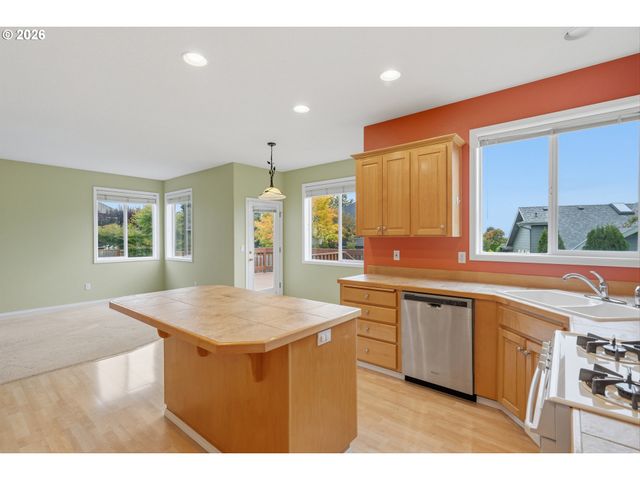 834 VAN BUREN Dr, Salem, OR 97304