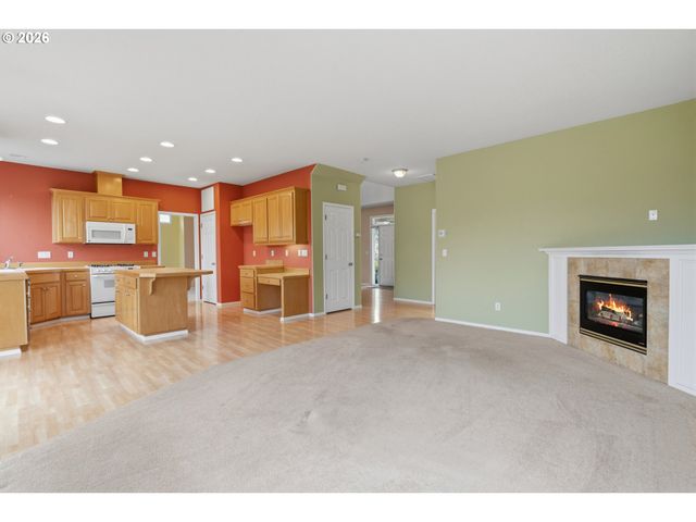 834 VAN BUREN Dr, Salem, OR 97304