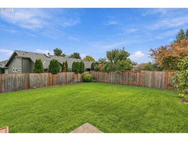 834 VAN BUREN Dr, Salem, OR 97304