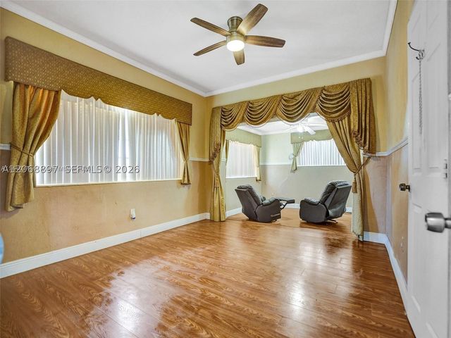 1161 NE 202nd St, Miami, FL 33179