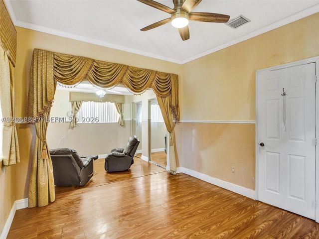 1161 NE 202nd St, Miami, FL 33179
