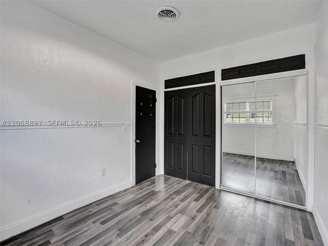 1161 NE 202nd St, Miami, FL 33179