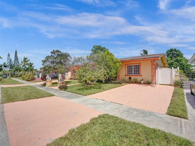 1161 NE 202nd St, Miami, FL 33179