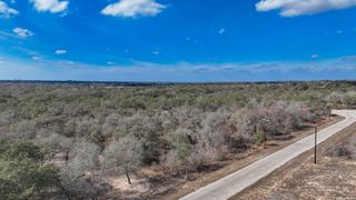 20 Clear Lake Loop, Poteet, TX 78065