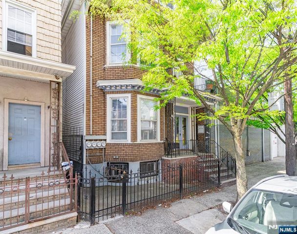 196 Sussex Avenue, Newark, NJ 07103