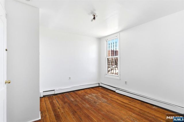 196 Sussex Avenue, Newark, NJ 07103