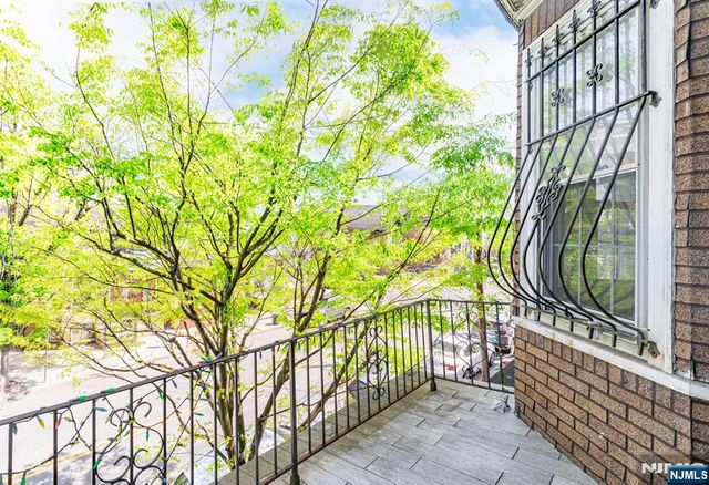 196 Sussex Avenue, Newark, NJ 07103