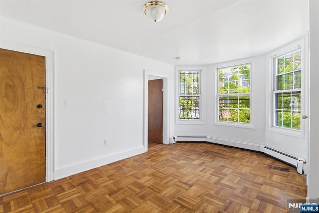 196 Sussex Avenue, Newark, NJ 07103