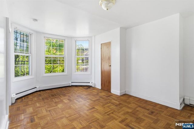 196 Sussex Avenue, Newark, NJ 07103