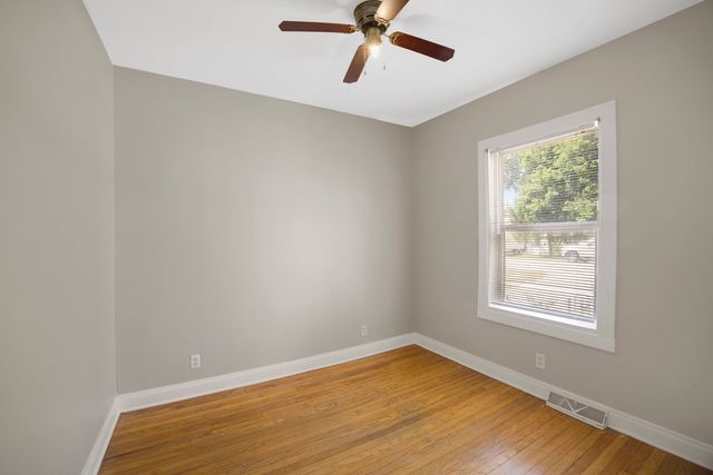 1349 Floresta, Crystal Lake, IL 60014