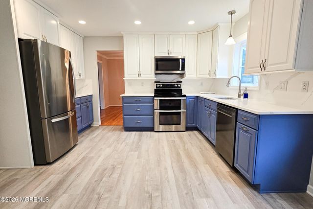 891 Derry Drive, Toms River, NJ 08753