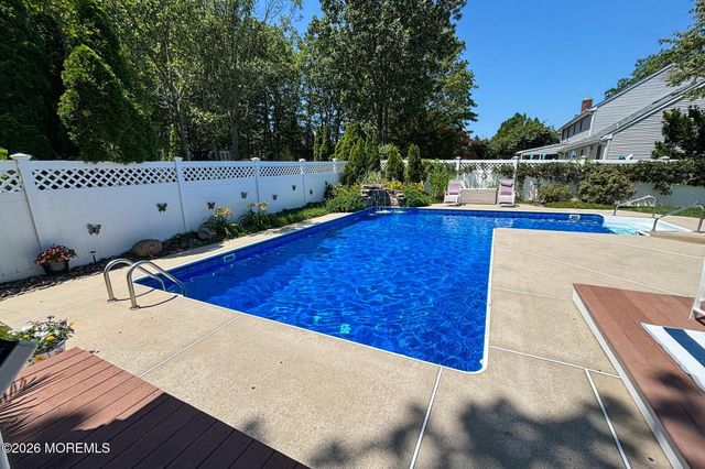 891 Derry Drive, Toms River, NJ 08753