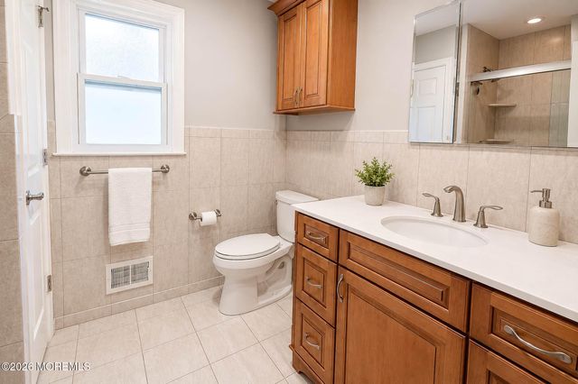 891 Derry Drive, Toms River, NJ 08753
