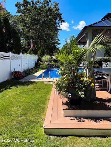 891 Derry Drive, Toms River, NJ 08753