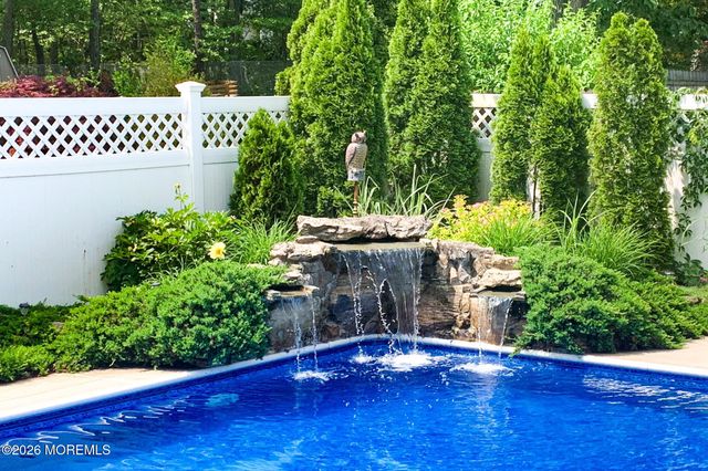 891 Derry Drive, Toms River, NJ 08753