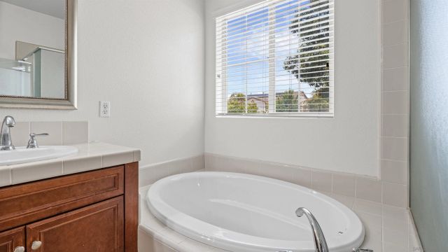 8522 Old Stonefield Chase, San Diego, CA 92127