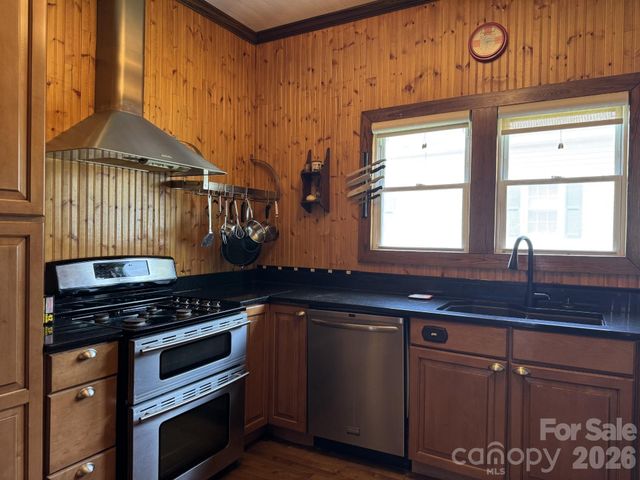 6 First Street, Cramerton, NC 28032