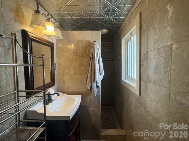 6 First Street, Cramerton, NC 28032
