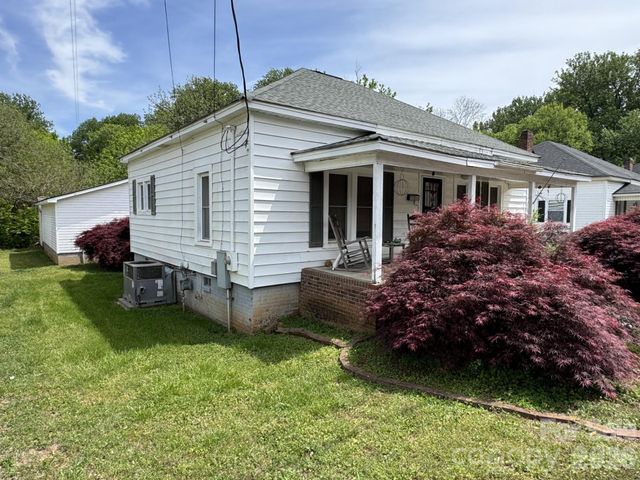 6 First Street, Cramerton, NC 28032