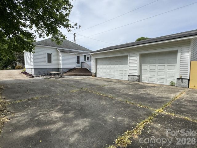 6 First Street, Cramerton, NC 28032