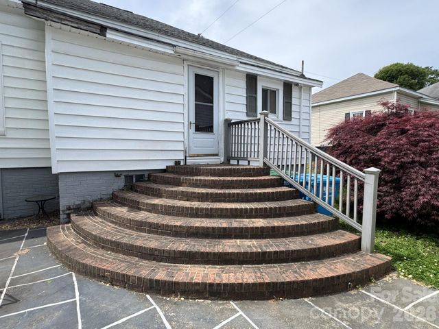 6 First Street, Cramerton, NC 28032