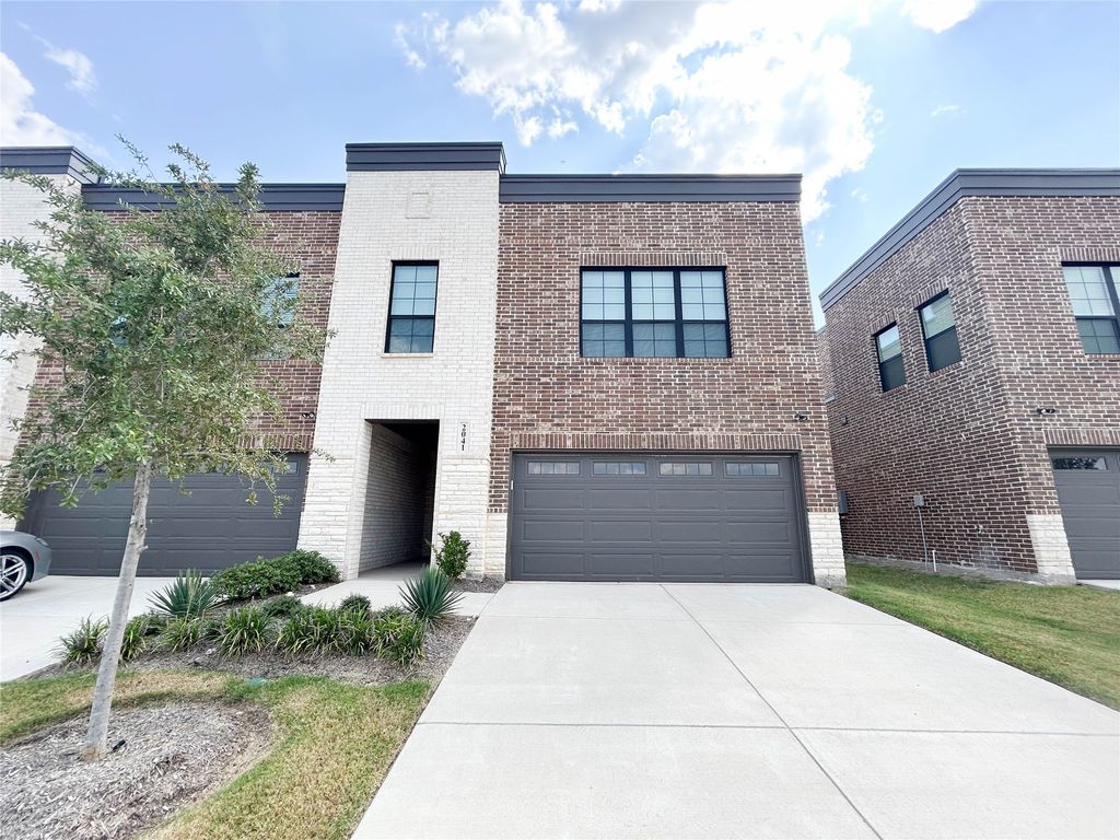 2041 Layla Drive, Waxahachie, TX 75165