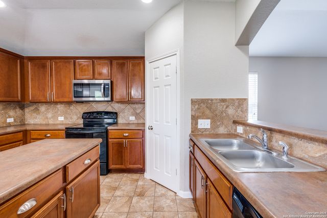 736 Guna, New Braunfels, TX 78130