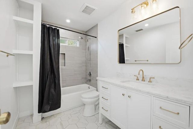 530 S Kalmia Street, Escondido, CA 92025