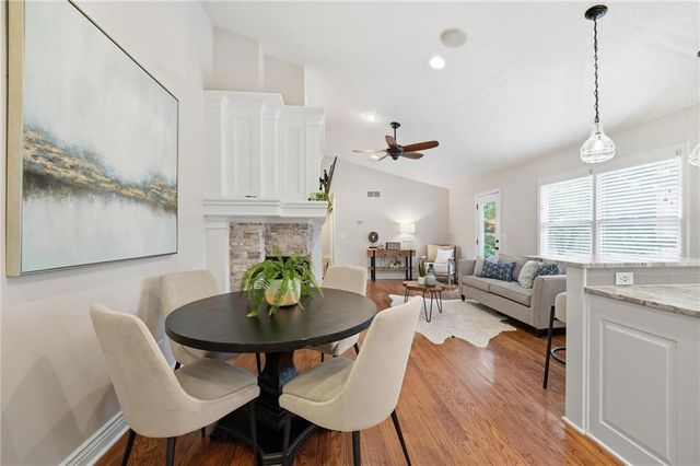 9012 Cherokee Lane, Leawood, KS 66206