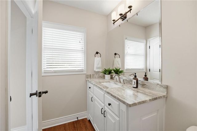 9012 Cherokee Lane, Leawood, KS 66206