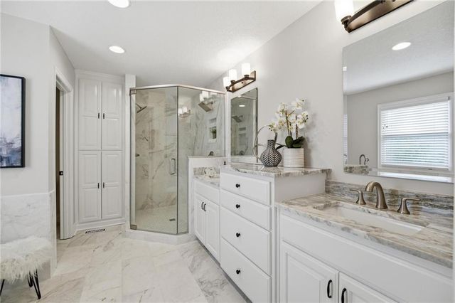 9012 Cherokee Lane, Leawood, KS 66206