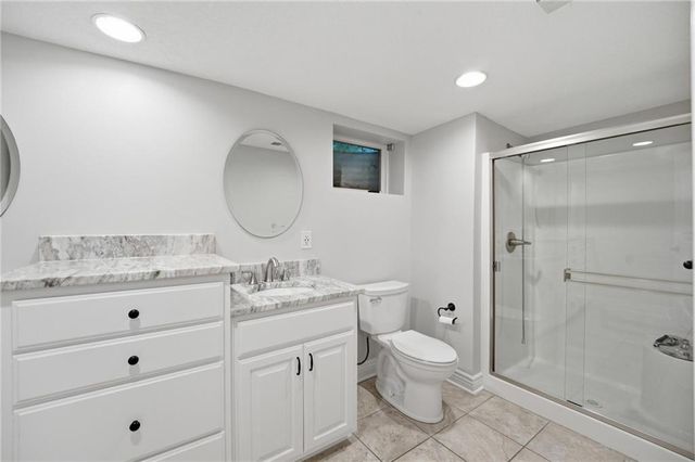 9012 Cherokee Lane, Leawood, KS 66206