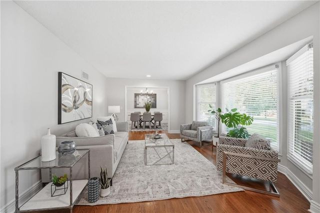 9012 Cherokee Lane, Leawood, KS 66206