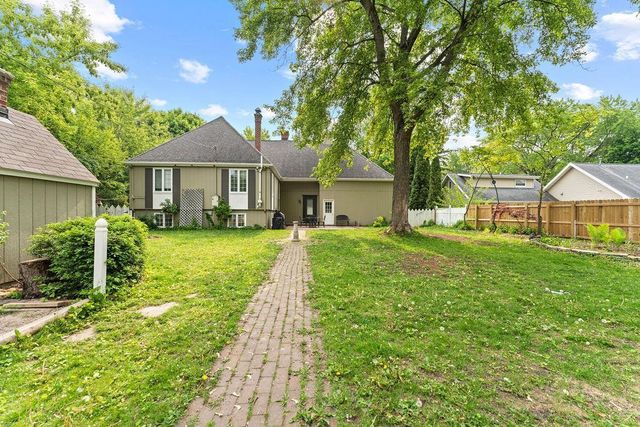1123 S PARK AVENUE, Neenah, WI 54956