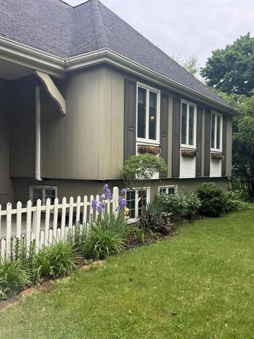 1123 S PARK AVENUE, Neenah, WI 54956