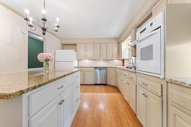 1123 S PARK AVENUE, Neenah, WI 54956