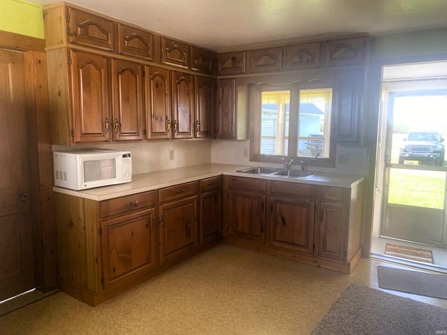 5556 S S.R. 119 Road, Star City, IN 46985