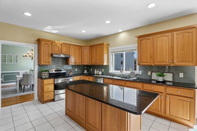 1 Squire Armour Road, Windham, NH 03087