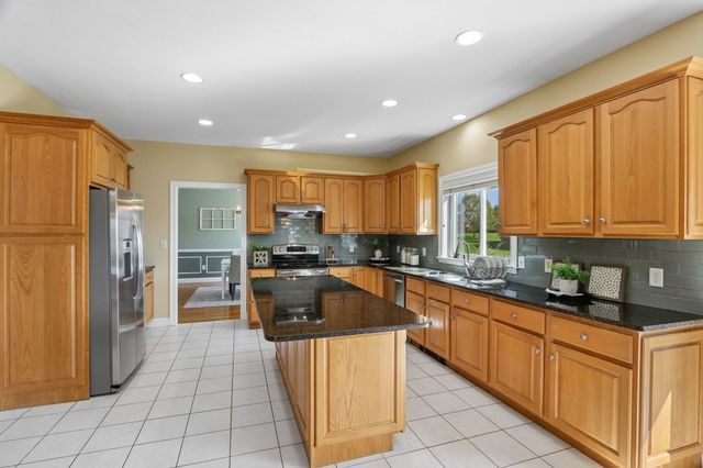 1 Squire Armour Road, Windham, NH 03087