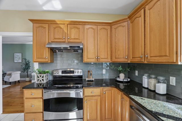 1 Squire Armour Road, Windham, NH 03087