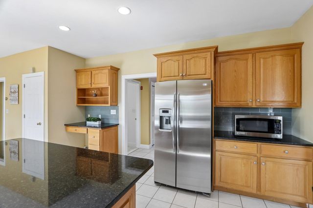 1 Squire Armour Road, Windham, NH 03087