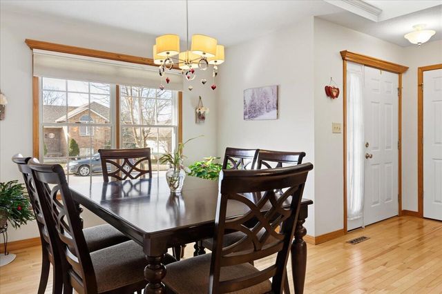 2041 W Buena Vista Street, Springfield, MO 65810