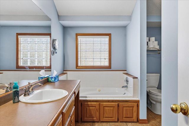 2041 W Buena Vista Street, Springfield, MO 65810